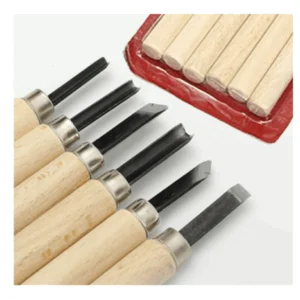 six precision carving knives with wooden handles. These knives are suitable for both basic and intricate carving on a variety of surfaces, making them perfect for all types of wood craft projects. The smooth wooden handles offer comfortable handling, while the durable blades are ready for immediate use. Unlock your creativity with these versatile carving tools.